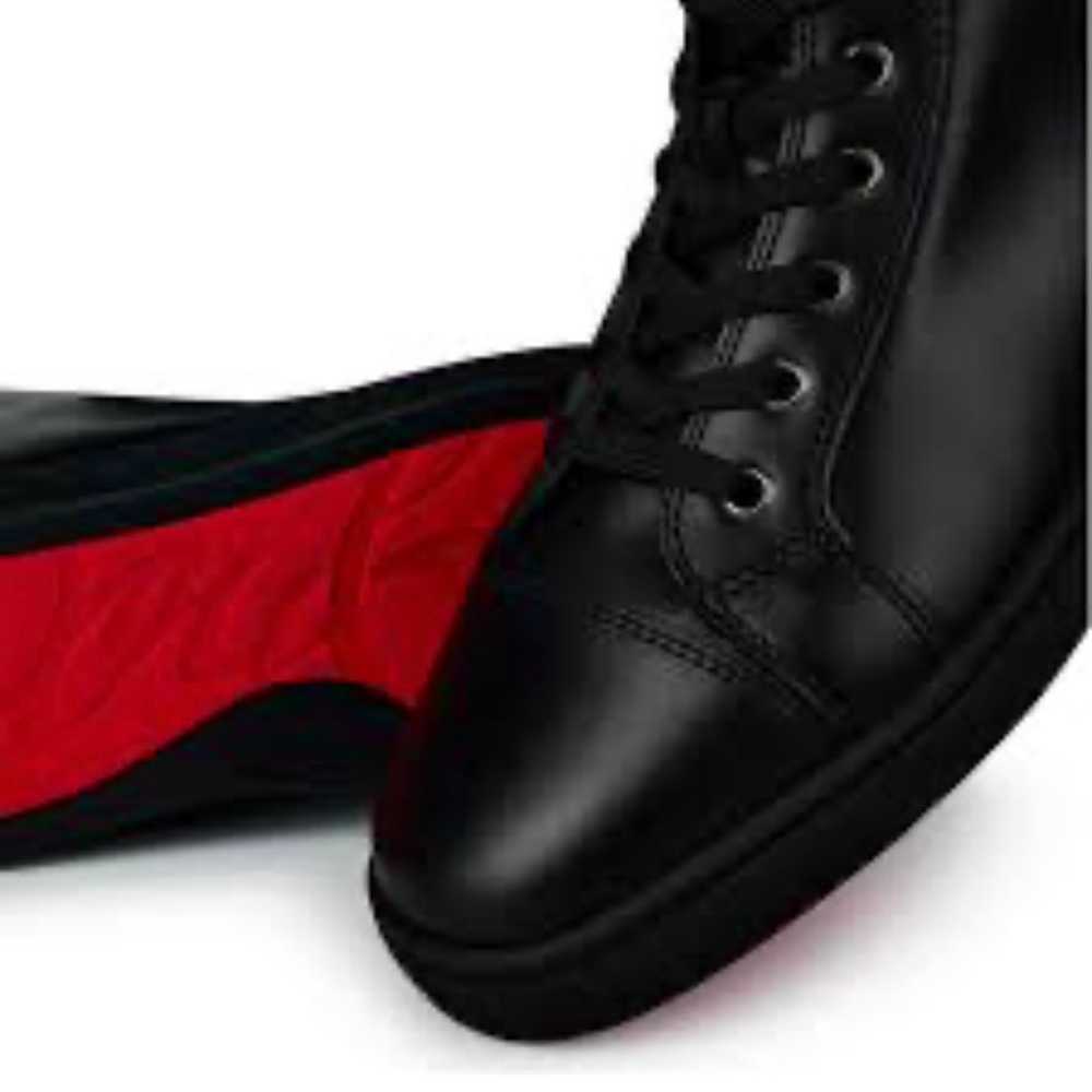 CHRISTIAN LOUBOUTIN SNEAKERS